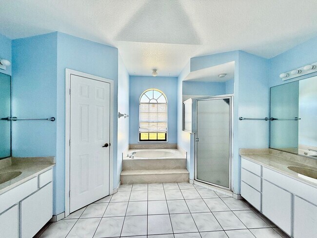 Building Photo - Annual Rental
