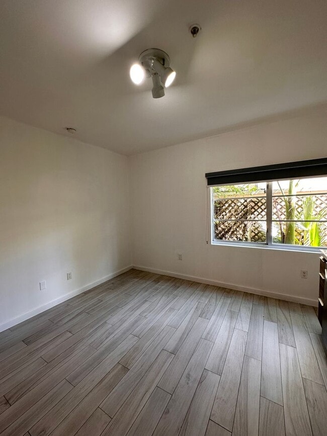 Building Photo - BRAND NEW 1BD APT IN THE HEART OF ART DECO