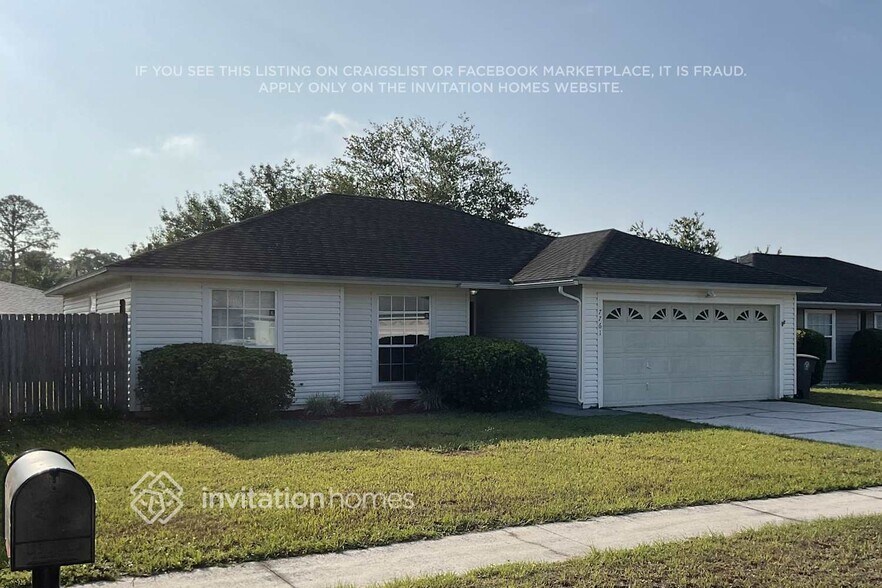 Building Photo - 7761 Pikes Peak Dr
