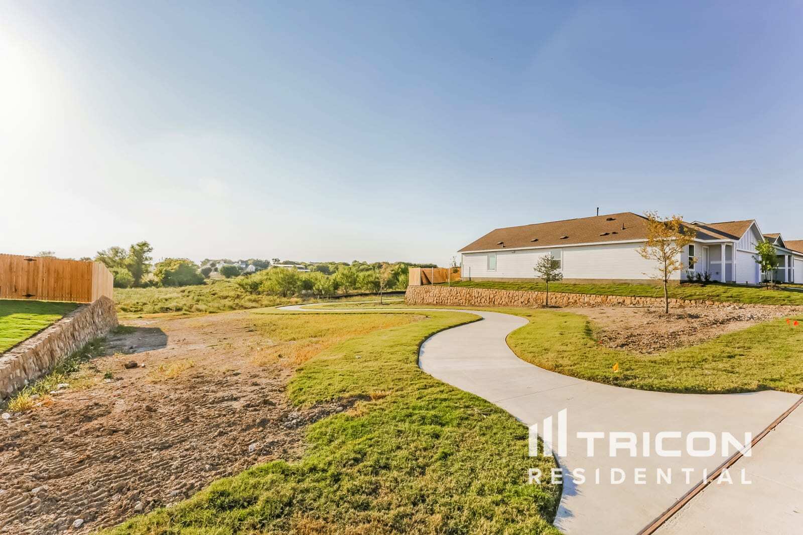 Building Photo - 10700 Dusty Rnch Rd