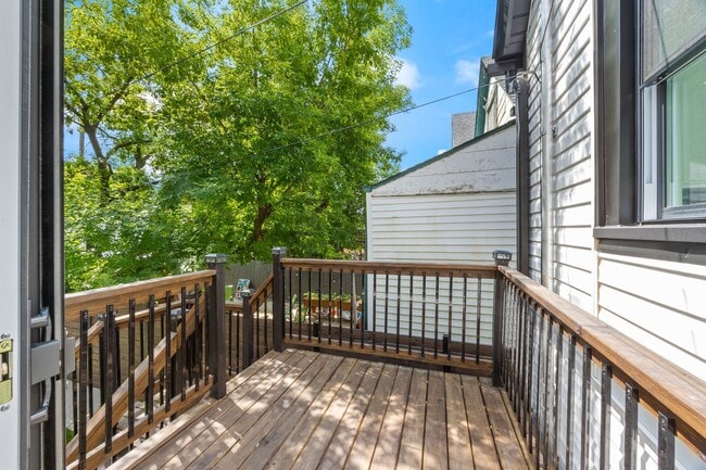 Building Photo - 4143 N Drake Ave