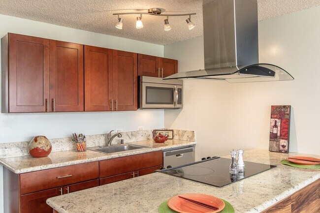 Building Photo - 2611 Ala Wai Blvd