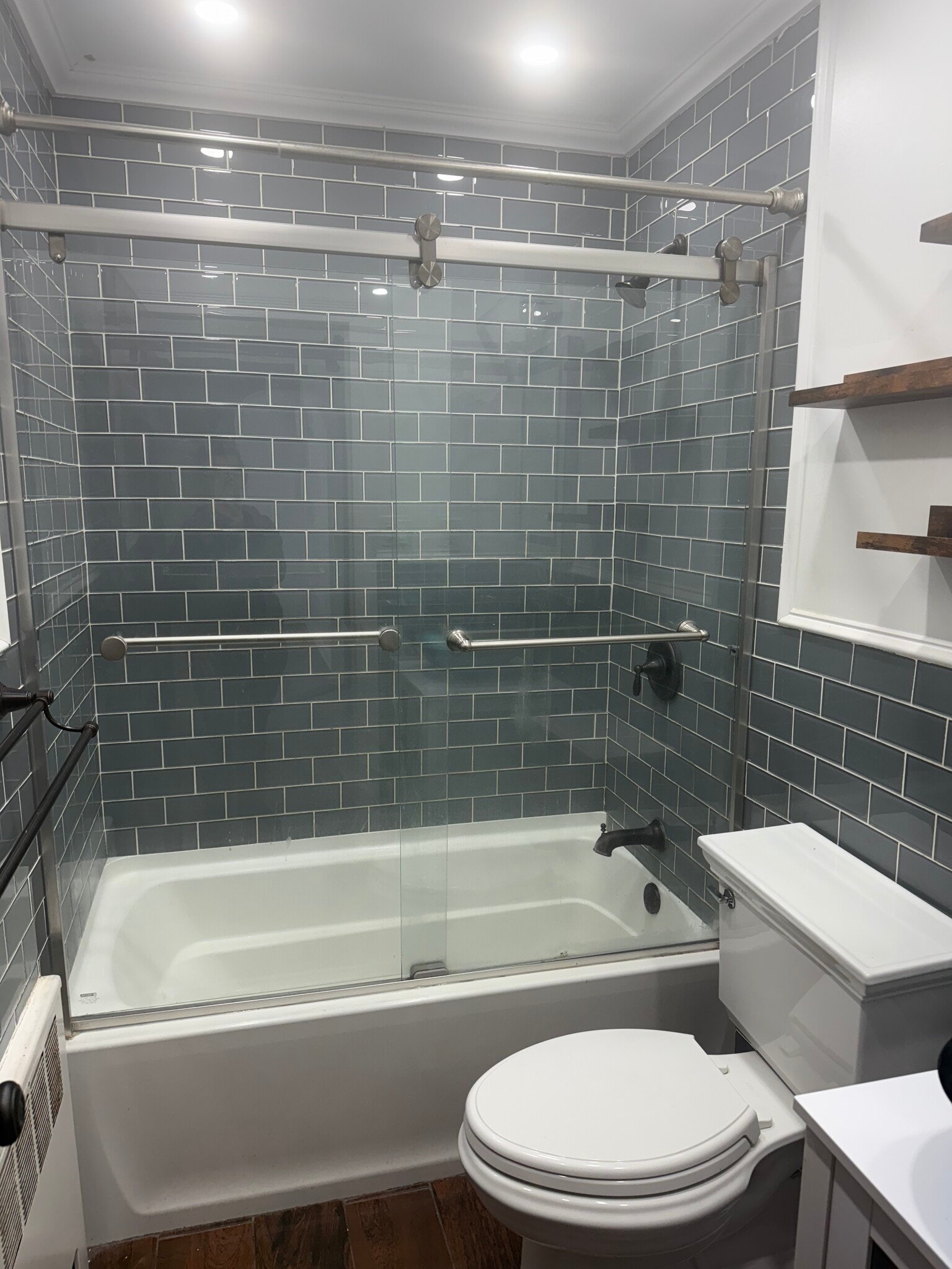 Building Photo - 54 Murray Ave