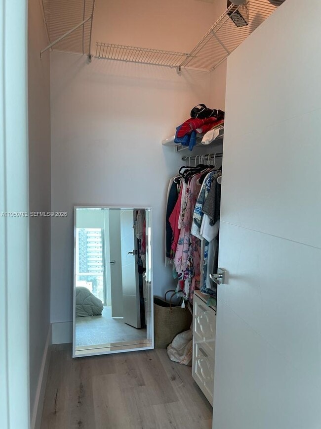 Building Photo - 7928 East Dr