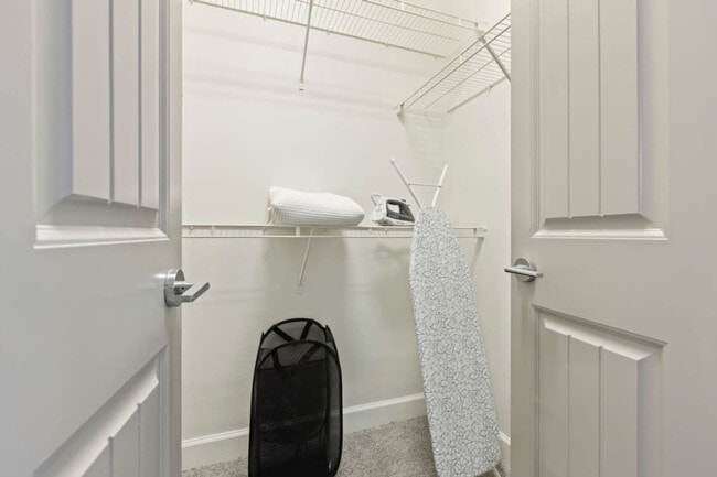 Building Photo - 5250 Town and Country Blvd