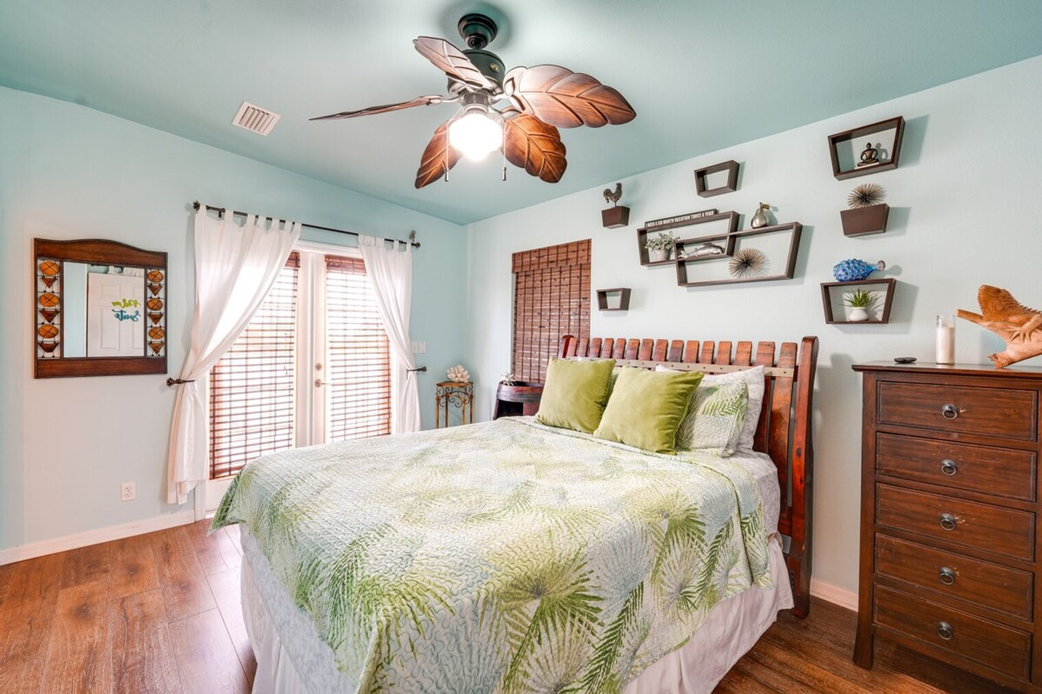 Building Photo - 31 Palm Dr