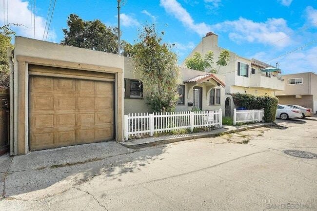 Building Photo - 4524 Maryland Ct