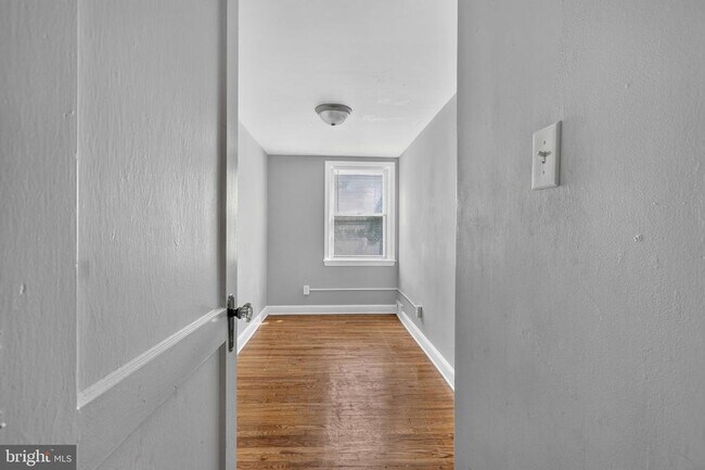 Building Photo - 351 W 22nd St