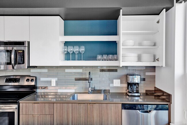 Building Photo - 1530 Belmont Ave