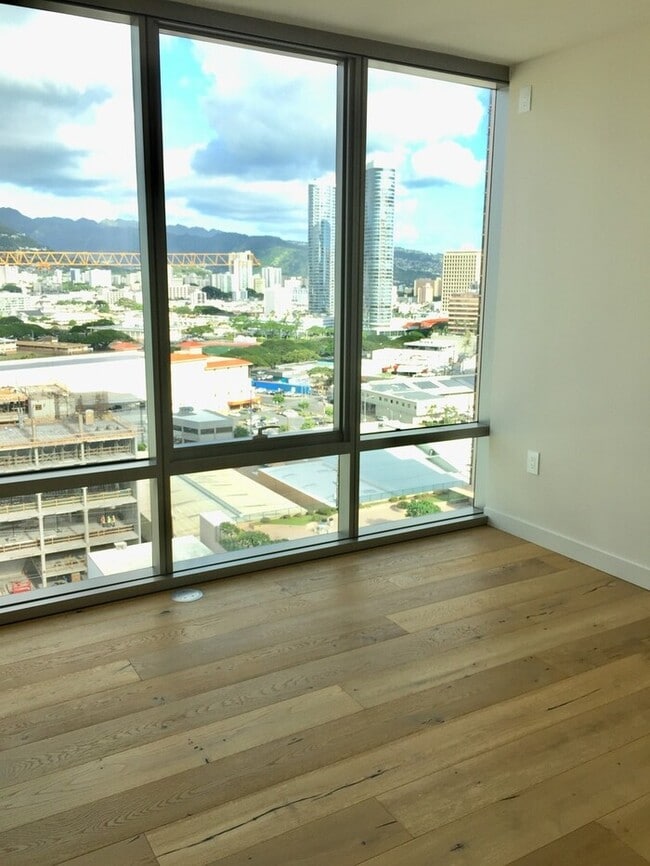 Building Photo - Kakaako: Ae'o - 2 Bed, 2 Bath Condo with one Parking