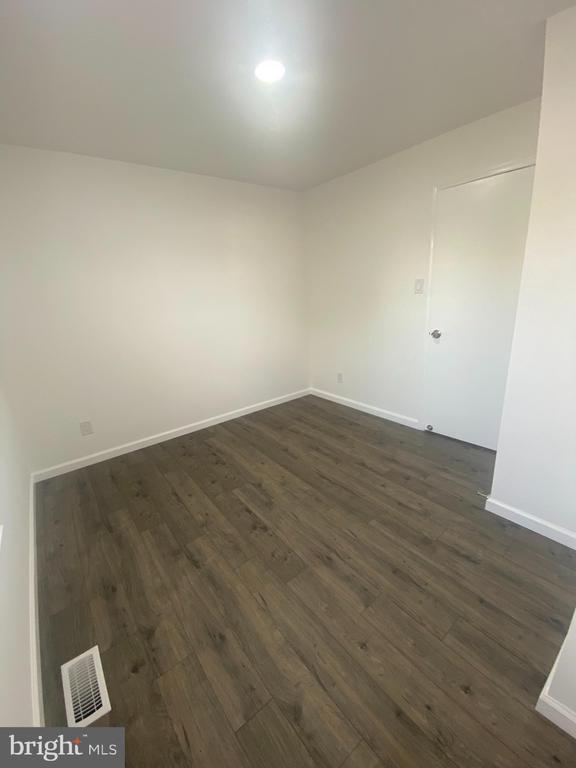 Building Photo - 532 Cormorant Dr