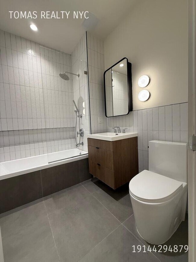 Building Photo - 3103 Sedgwick Ave