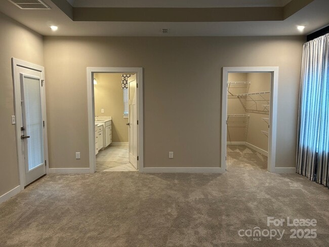 Building Photo - 8807 Chapel Grove Crossing Dr