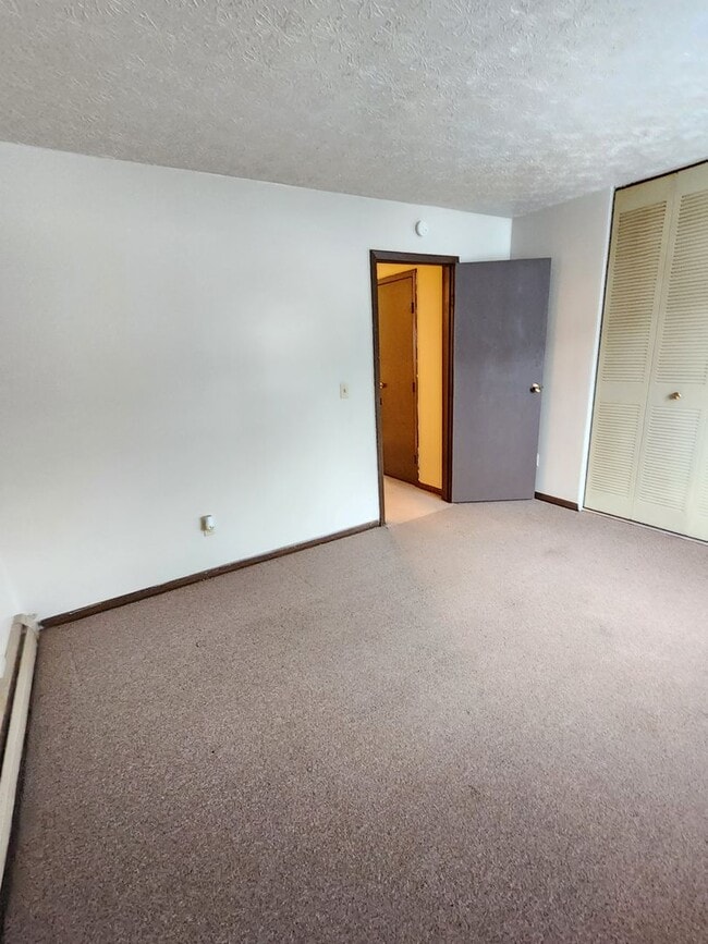 Building Photo - Hancock670 - 680ERR