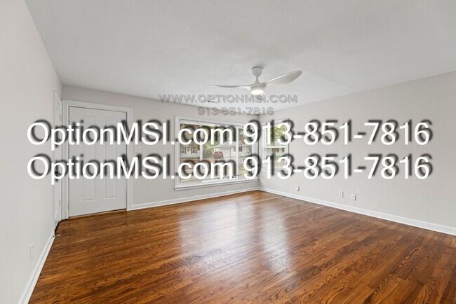 Building Photo - Near downtown Overland Park!