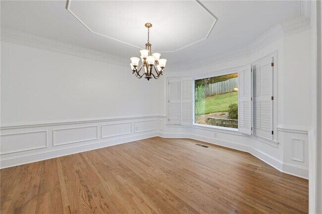 Building Photo - 1809 Shelburne Ridge