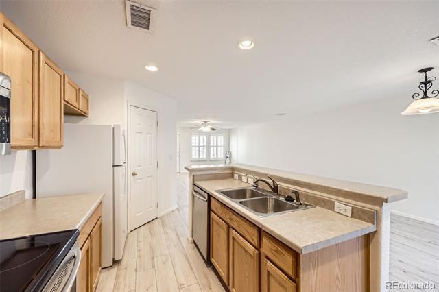 Building Photo - 5833 N Biscay St