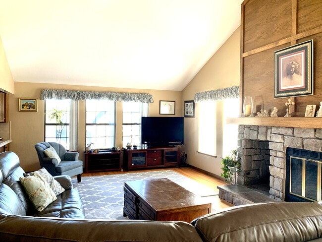 Building Photo - 7183 Brooktree Ct