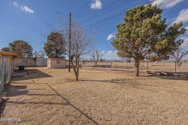 Building Photo - 213 Carnes Rd