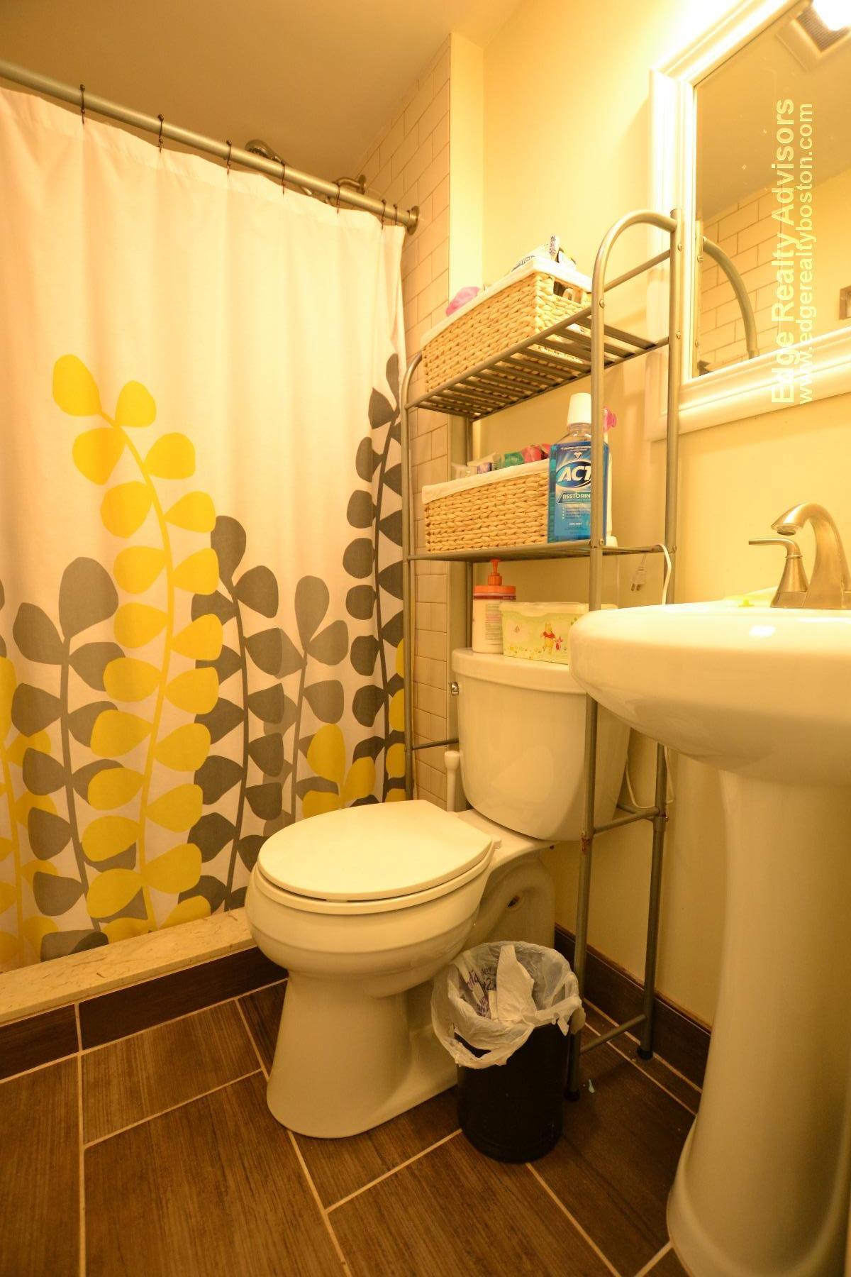 Building Photo - 214 Arlington St