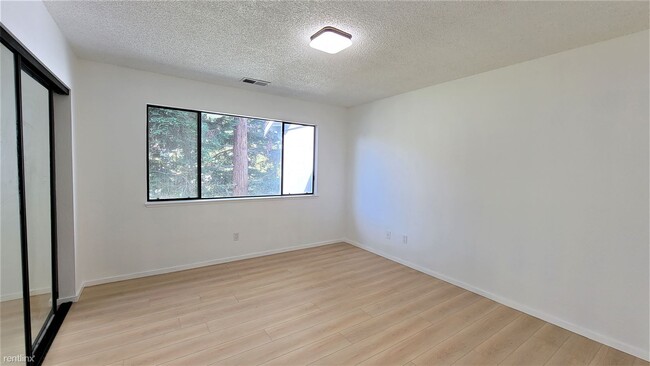 Building Photo - 1 br, 1 bath Condo - 34631 Musk Terrace