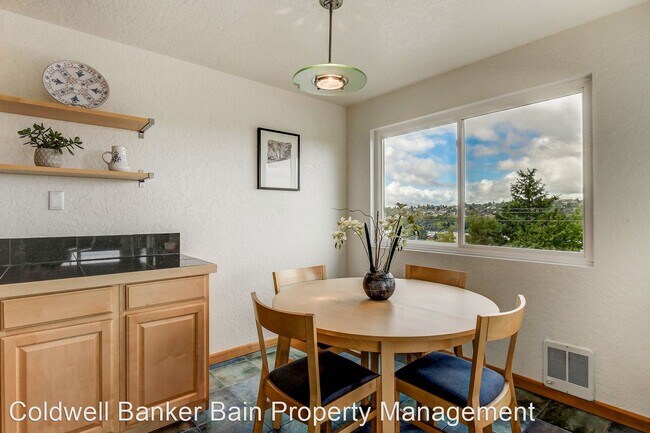 Building Photo - 2 br, 2 bath House - 2625 13th Avenue West...