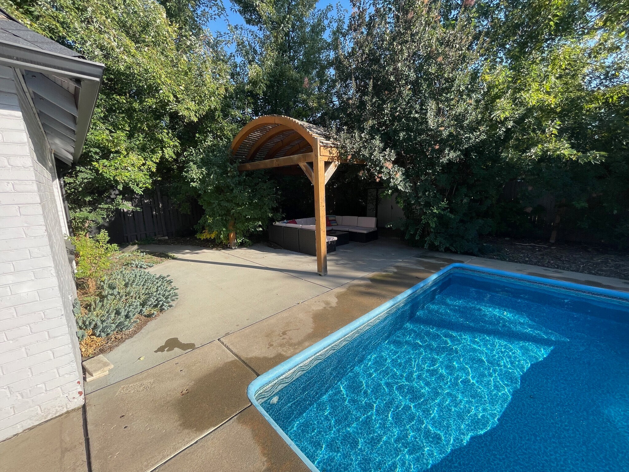 Building Photo - 1991 Glen Garry Dr