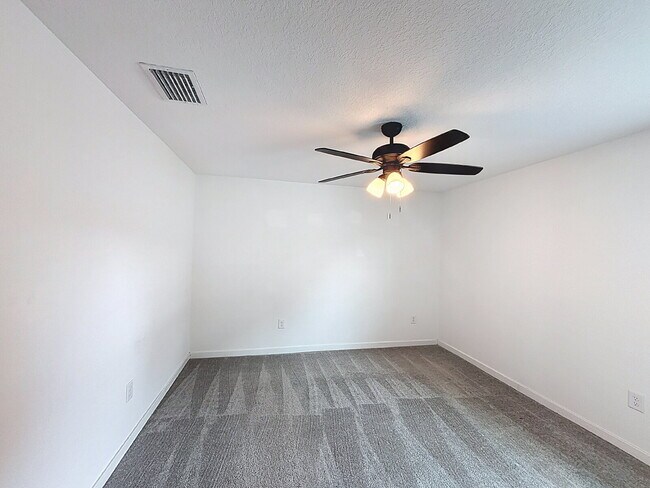 Building Photo - 1270 Ahoy Ave