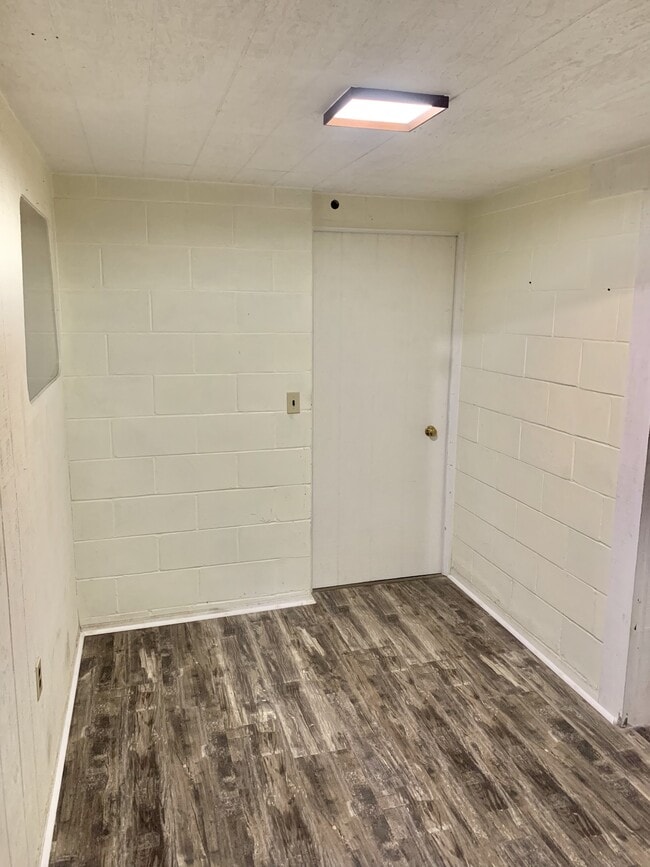 Building Photo - 129 Back Winterport Rd