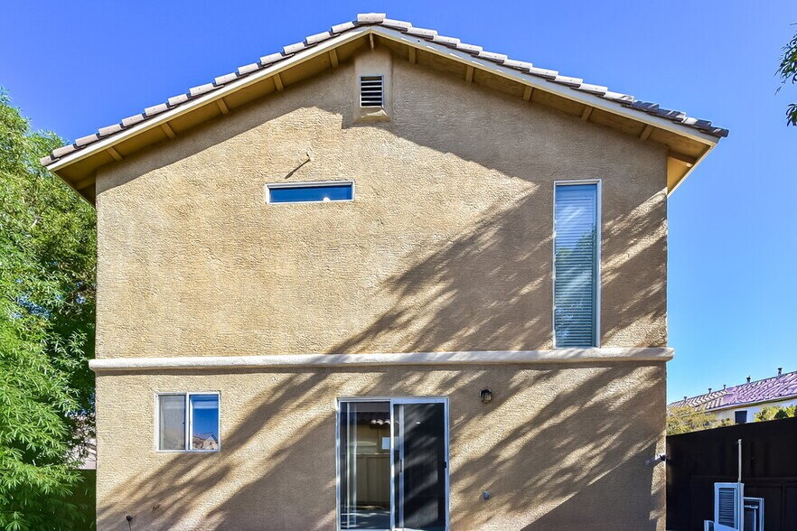 Building Photo - 10517 Silver Cholla Ct