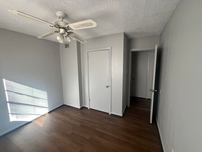 Building Photo - $1,195 - 3 Bedroom 1.5 Bathroom House In Jacksonville