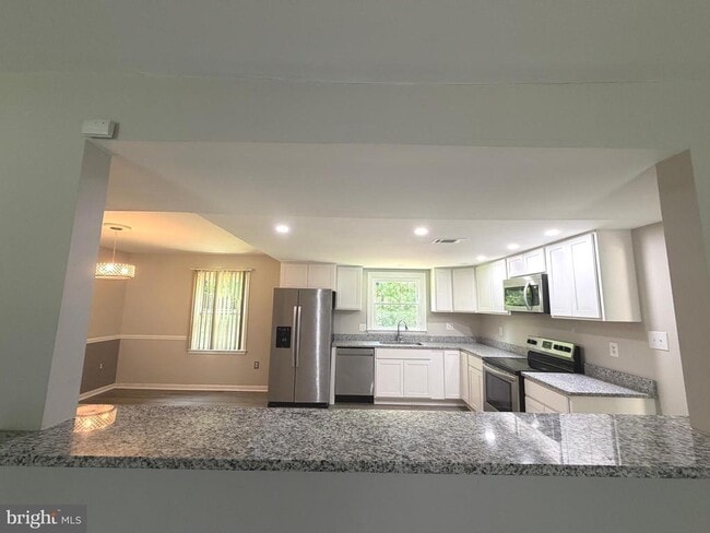 Building Photo - 2063 Red Spruce Ct