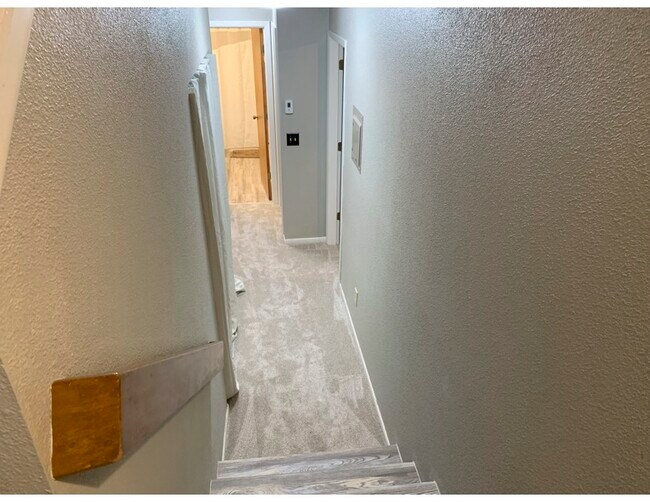 Building Photo - 2231