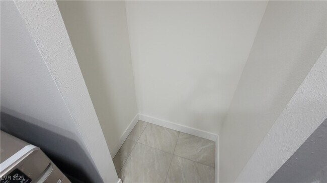 Building Photo - 2600 Sidonia Ave