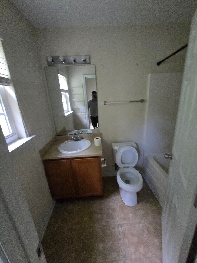 Building Photo - 905 Savin Landing