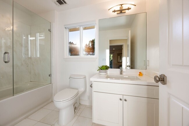 Building Photo - Meticulously Upgraded Los Altos Estate on Over an Acre