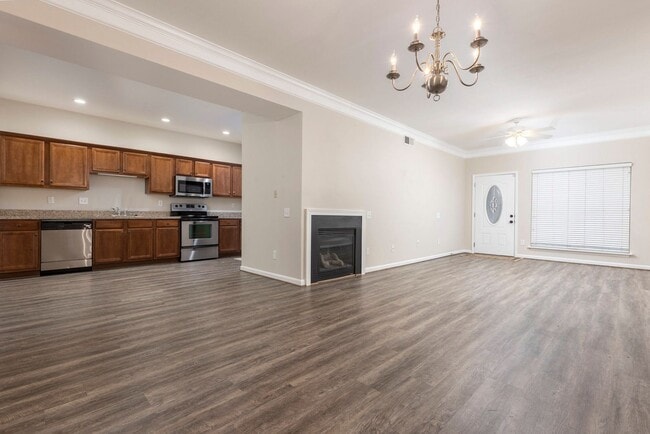 Building Photo - 301 S Dorsey Ln