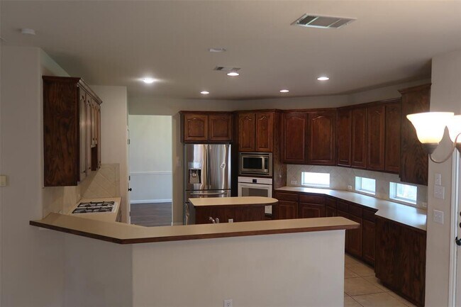 Building Photo - 2915 Briona Wood Ln