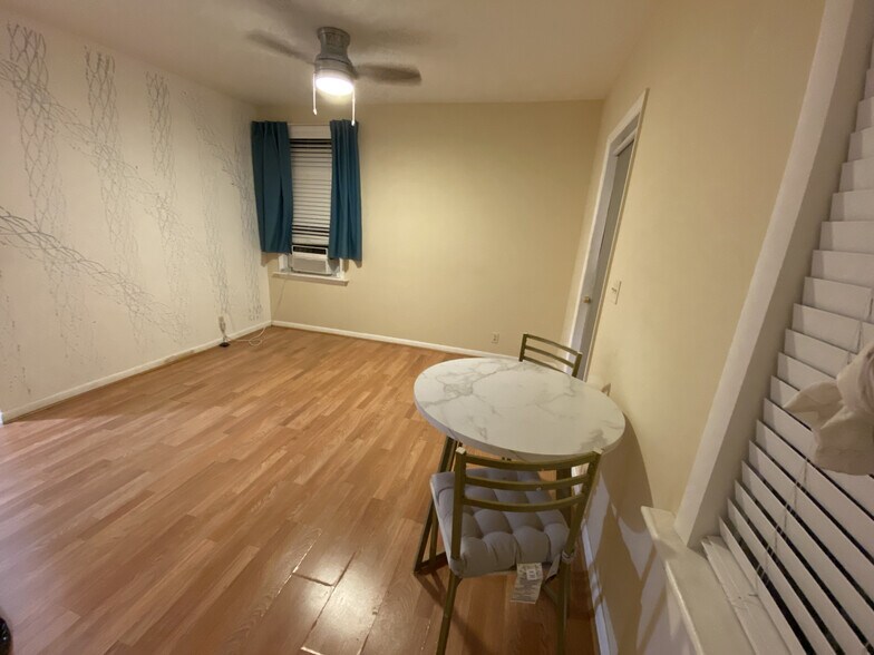 Building Photo - 1106 Olivia St