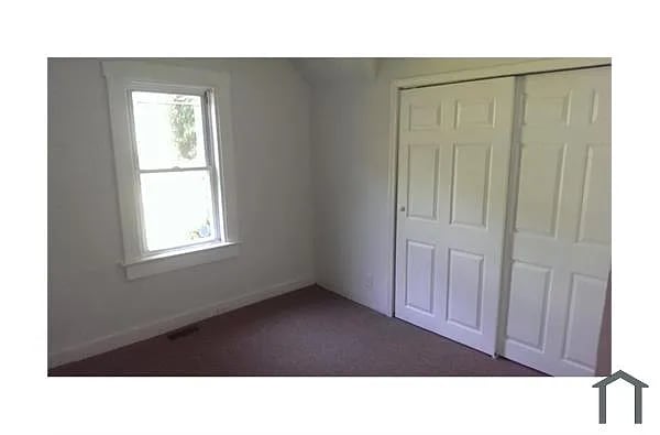 Building Photo - 2851 Lyndhurst Ave