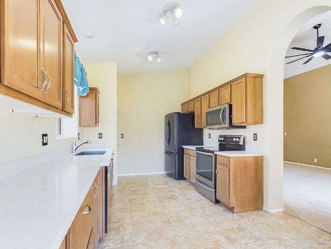 Building Photo - Garden Lakes retreat complete with private pool