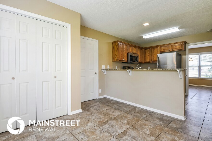 Building Photo - 191 Kings Way