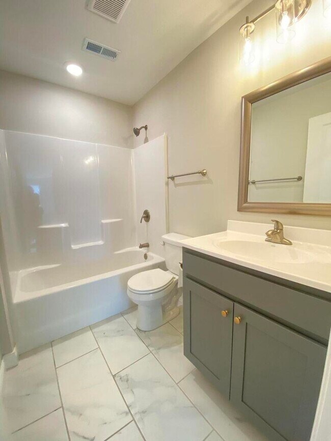 Building Photo - 6030 S Hummingbird Ln