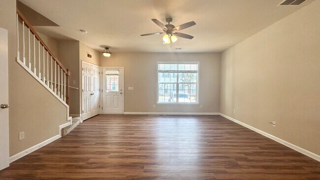 Building Photo - 933 Prestwyck Ct