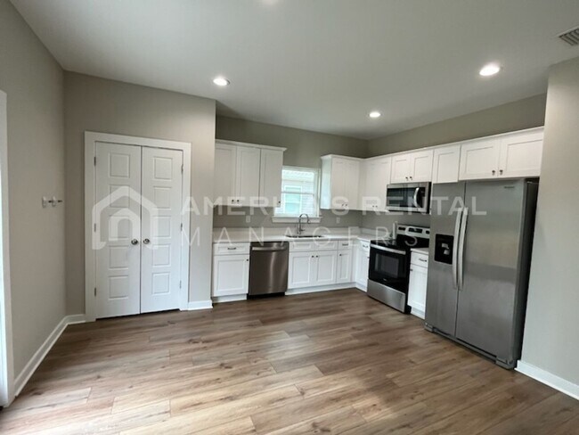 Building Photo - Home for Rent in Bay Minette, AL!! View with 48 Hours Notice! DEPOSIT PENDING!