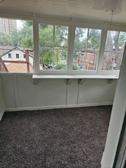 Building Photo - 1203 York St