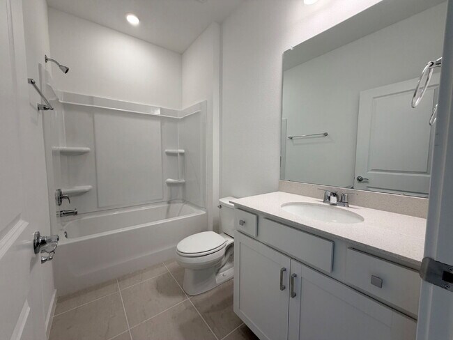 Building Photo - 3935 Big Sky Dr