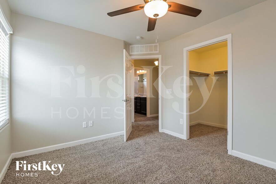 Building Photo - 12191 E Metz Dr