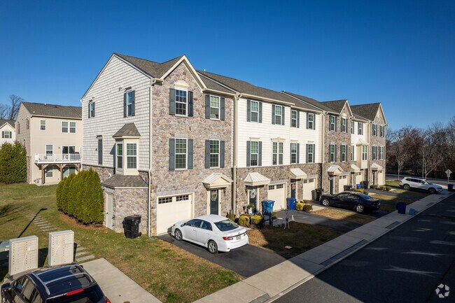 Building Photo - The Bluffs at Aberdeen