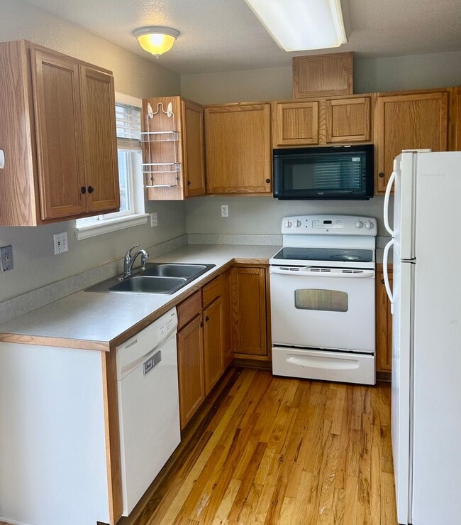 Building Photo - Charming 3bd/2ba in Mayfair Neighborhood!